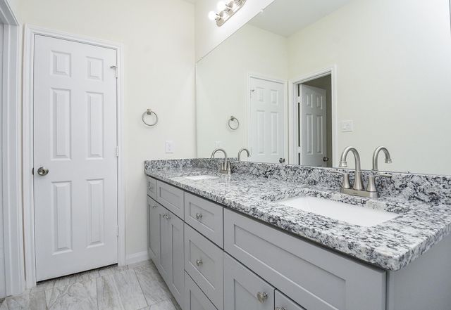 2807 Topiary Lane, Houston, TX 77014
