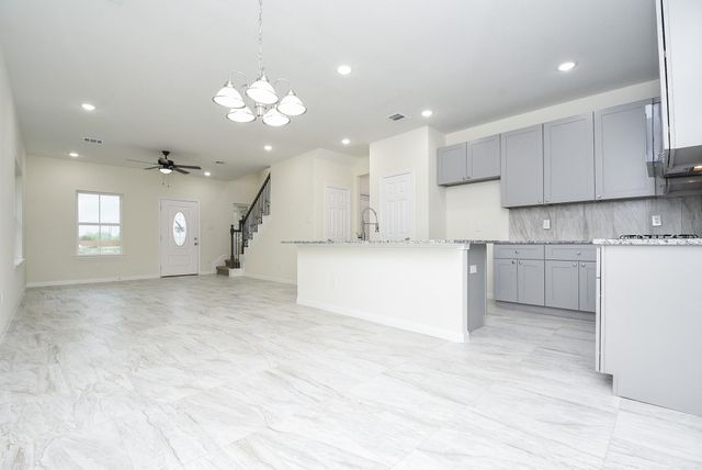 2807 Topiary Lane, Houston, TX 77014