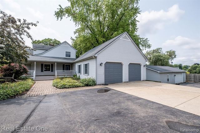 11030 Marshall Road, South Lyon, MI 48178