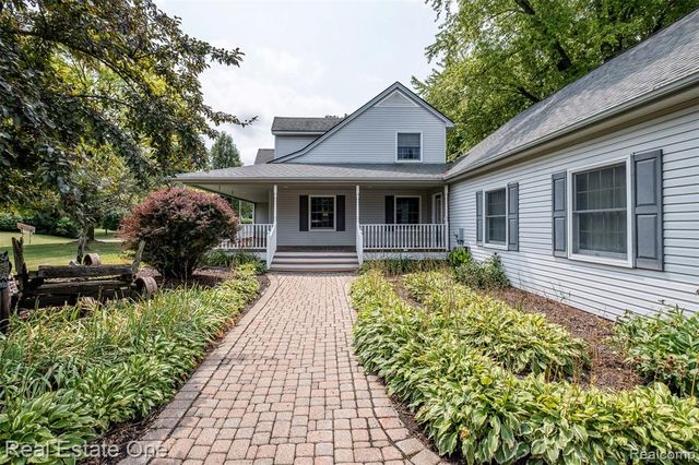 11030 Marshall Road, South Lyon, MI 48178