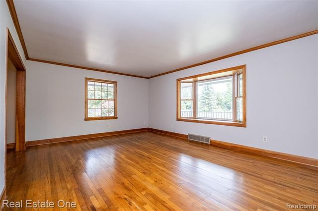 11030 Marshall Road, South Lyon, MI 48178