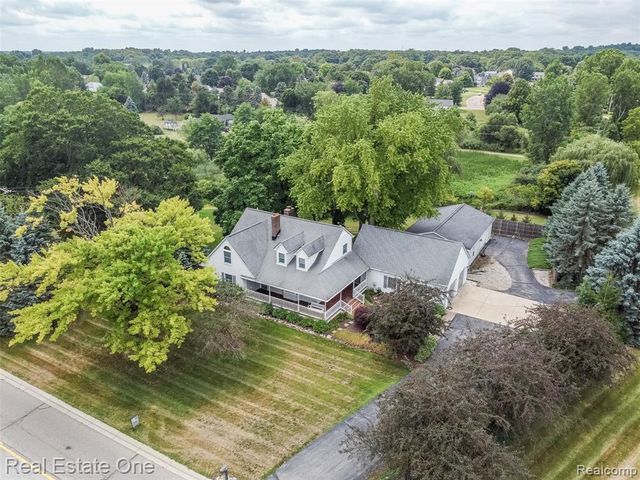 11030 Marshall Road, South Lyon, MI 48178