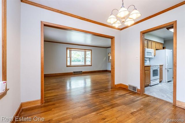 11030 Marshall Road, South Lyon, MI 48178