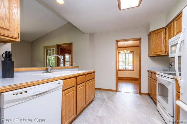 11030 Marshall Road, South Lyon, MI 48178