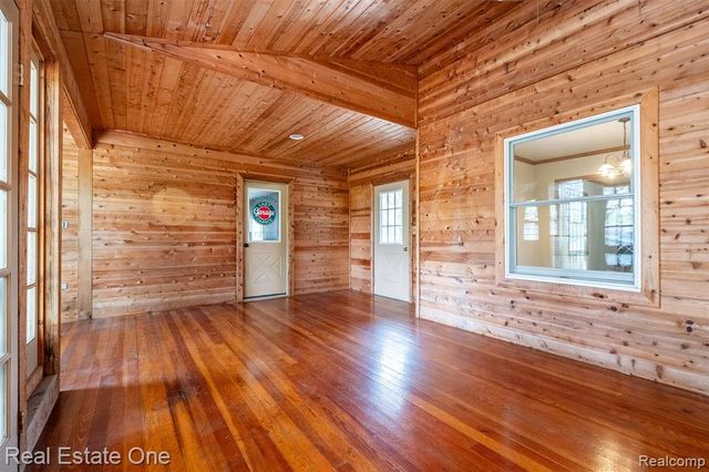 11030 Marshall Road, South Lyon, MI 48178