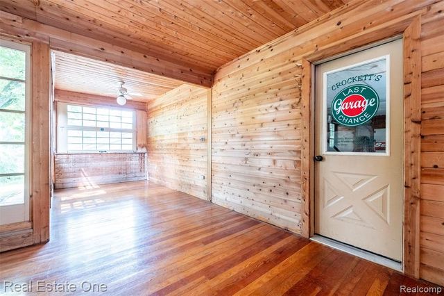 11030 Marshall Road, South Lyon, MI 48178