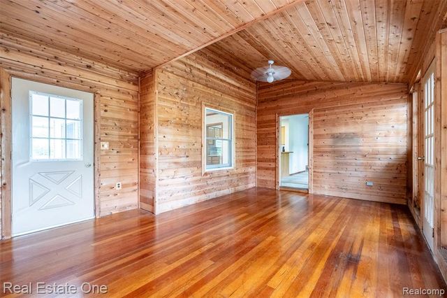 11030 Marshall Road, South Lyon, MI 48178