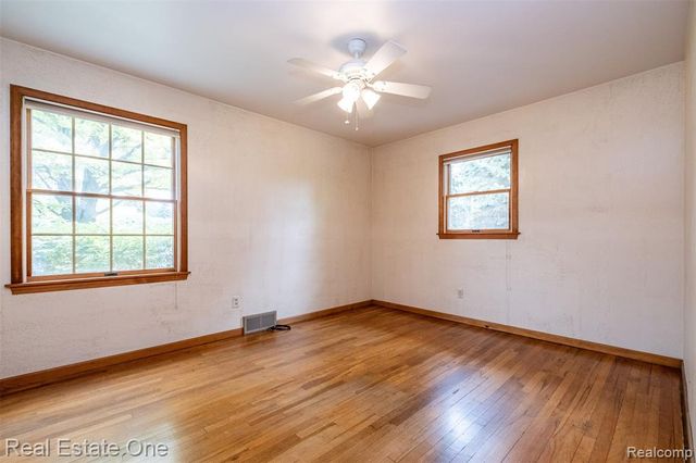 11030 Marshall Road, South Lyon, MI 48178