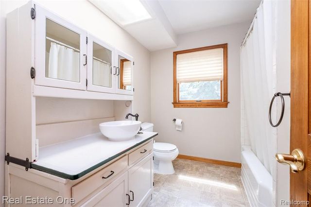 11030 Marshall Road, South Lyon, MI 48178