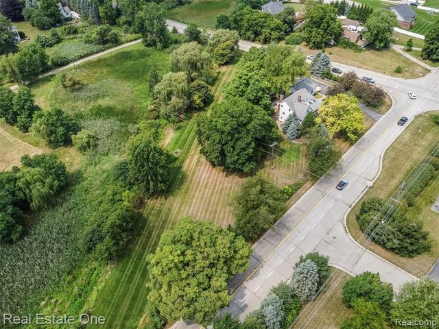 11030 Marshall Road, South Lyon, MI 48178