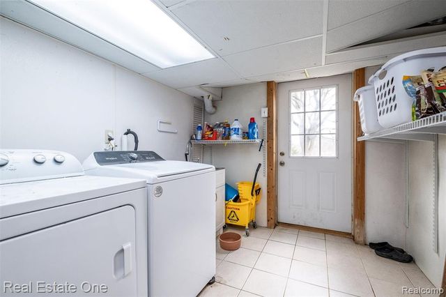 11030 Marshall Road, South Lyon, MI 48178
