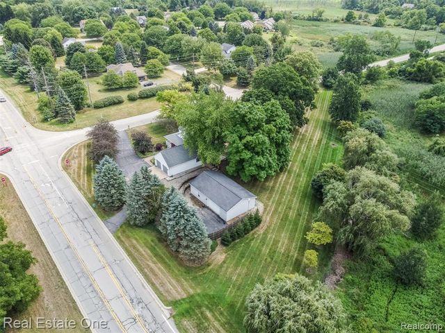 11030 Marshall Road, South Lyon, MI 48178