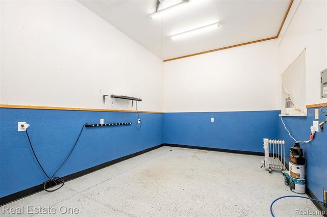 11030 Marshall Road, South Lyon, MI 48178