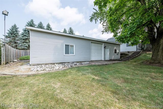11030 Marshall Road, South Lyon, MI 48178