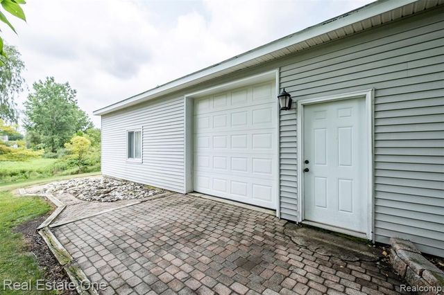 11030 Marshall Road, South Lyon, MI 48178