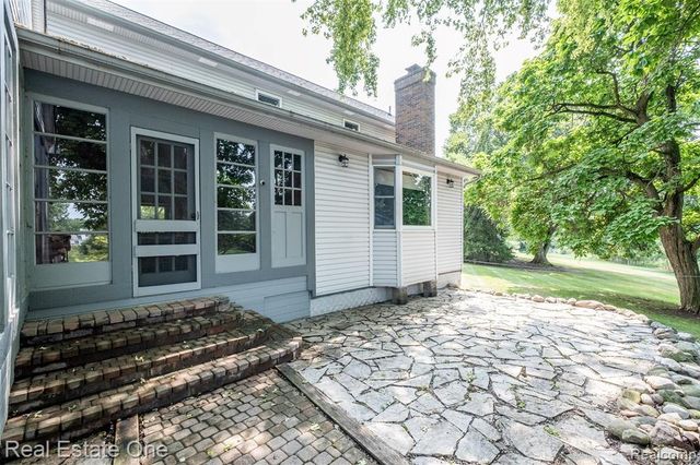 11030 Marshall Road, South Lyon, MI 48178
