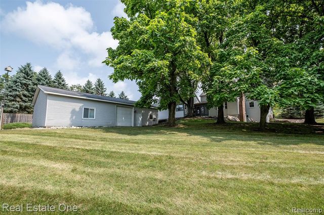 11030 Marshall Road, South Lyon, MI 48178