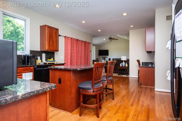 300 E Canford Park, Canton Charter Township, MI 48187