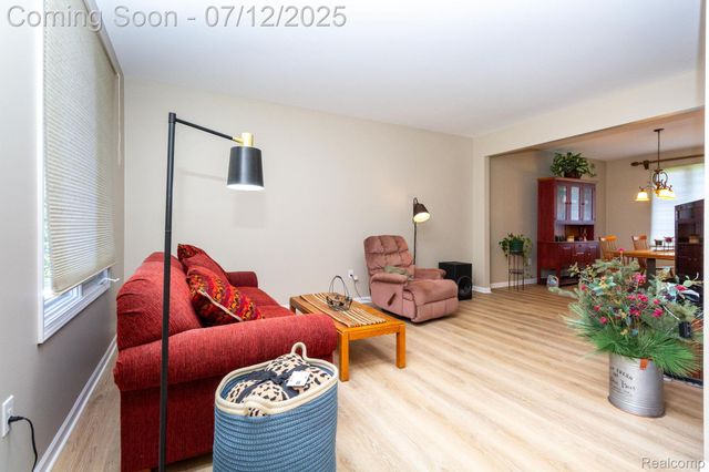 300 E Canford Park, Canton Charter Township, MI 48187