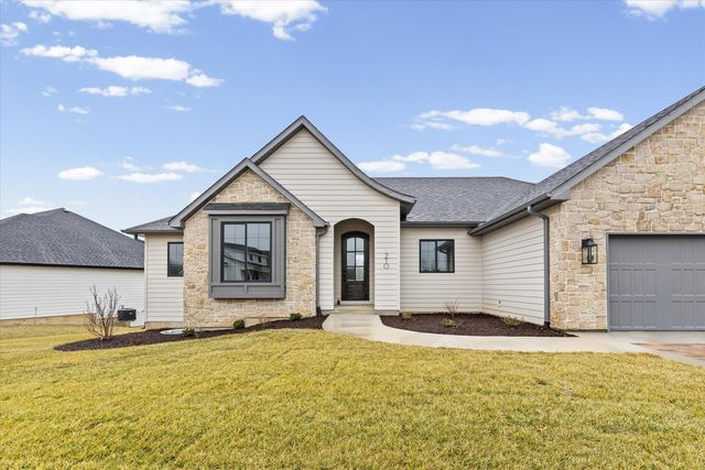 210 HELLWIG LN, Columbia, MO 65203