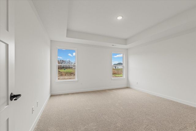 210 HELLWIG LN, Columbia, MO 65203