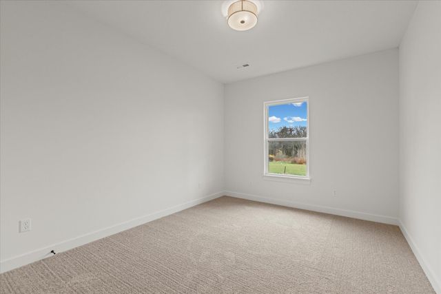 210 HELLWIG LN, Columbia, MO 65203