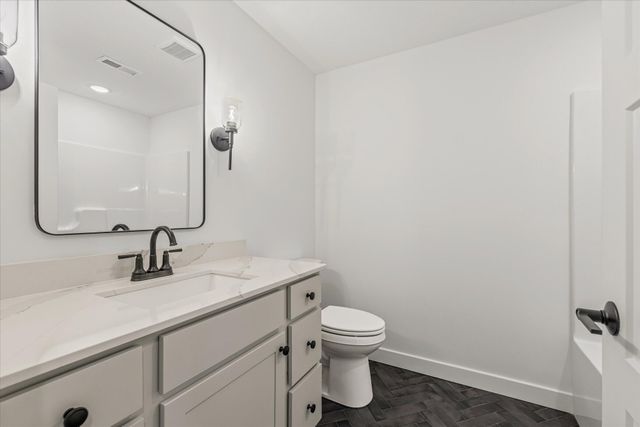 210 HELLWIG LN, Columbia, MO 65203