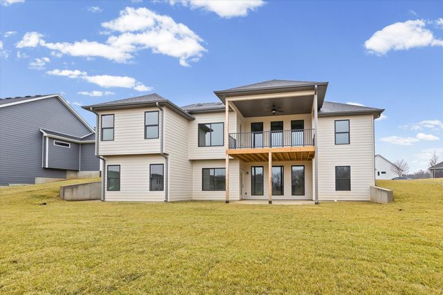 210 HELLWIG LN, Columbia, MO 65203