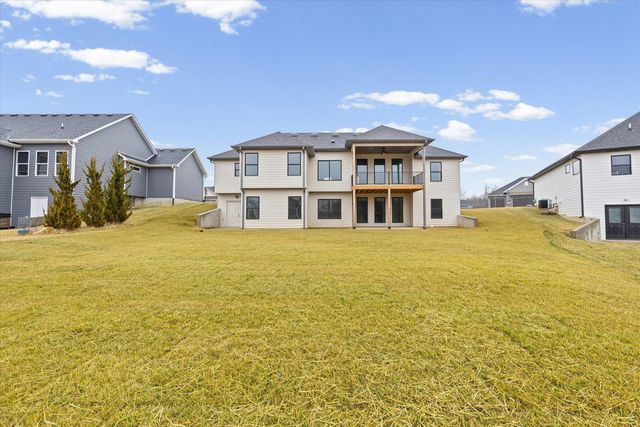 210 HELLWIG LN, Columbia, MO 65203