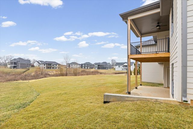 210 HELLWIG LN, Columbia, MO 65203