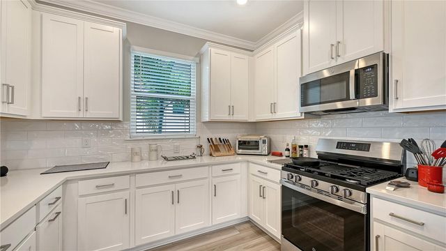 3231 ALBA CIRCLE, Bradenton, FL 34211