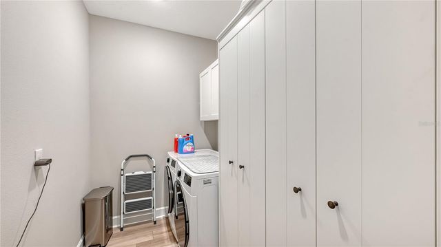 3231 ALBA CIRCLE, Bradenton, FL 34211