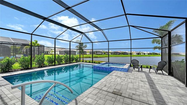3231 ALBA CIRCLE, Bradenton, FL 34211