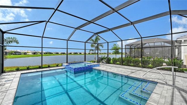3231 ALBA CIRCLE, Bradenton, FL 34211