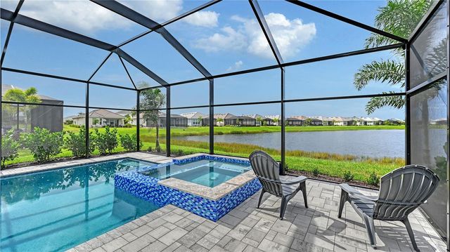 3231 ALBA CIRCLE, Bradenton, FL 34211