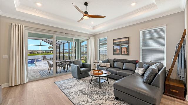 3231 ALBA CIRCLE, Bradenton, FL 34211