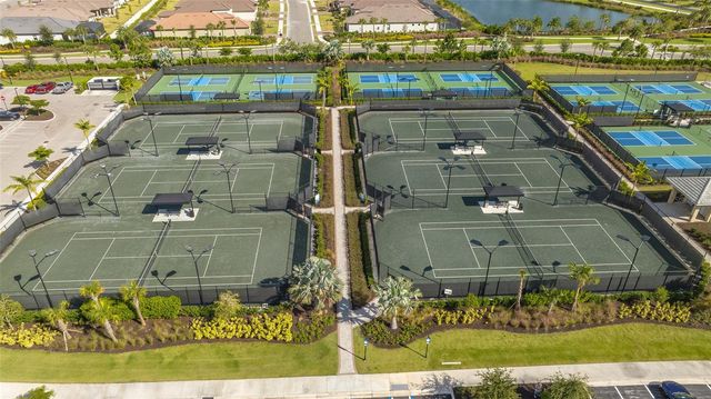 3231 ALBA CIRCLE, Bradenton, FL 34211