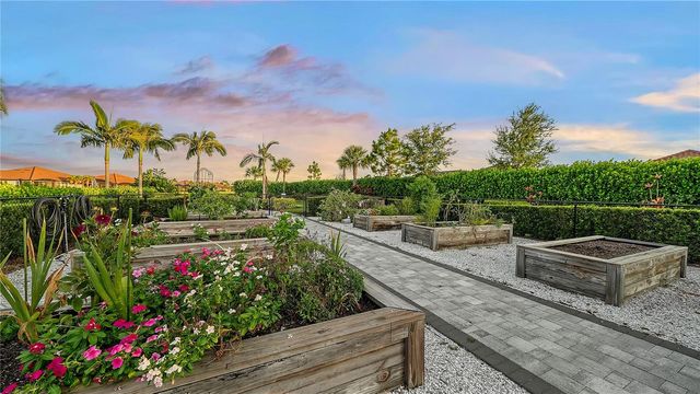 3231 ALBA CIRCLE, Bradenton, FL 34211