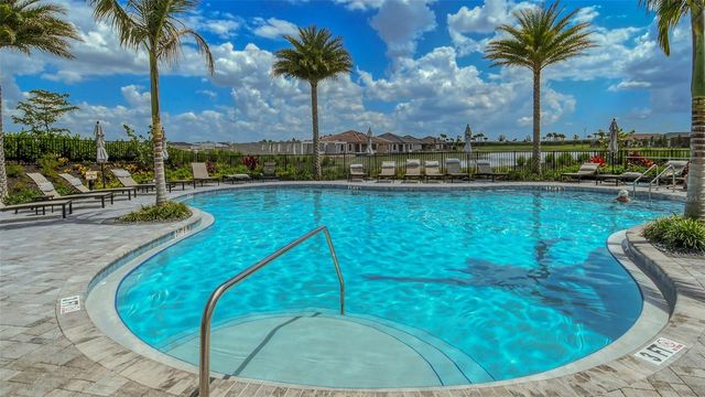 3231 ALBA CIRCLE, Bradenton, FL 34211