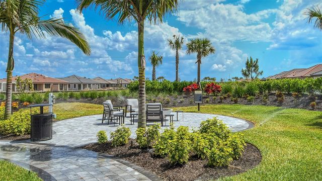 3231 ALBA CIRCLE, Bradenton, FL 34211