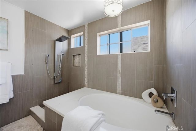 1633 Steinhart Avenue, Redondo Beach, CA 90278