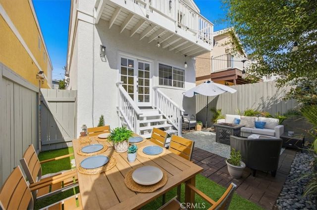 1633 Steinhart Avenue, Redondo Beach, CA 90278