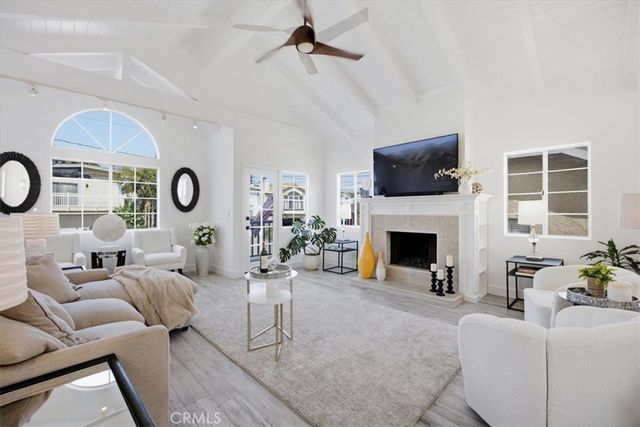 1633 Steinhart Avenue, Redondo Beach, CA 90278