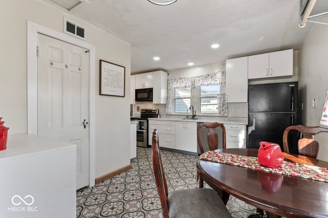 235 E Water Street, Pendleton, IN 46064