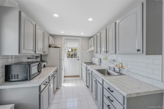 232 Waldorf Avenue, Elmont, NY 11003
