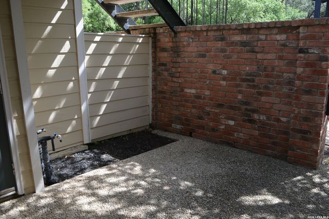 11610 Vance Jackson Rd Apt 105, San Antonio, TX 78230