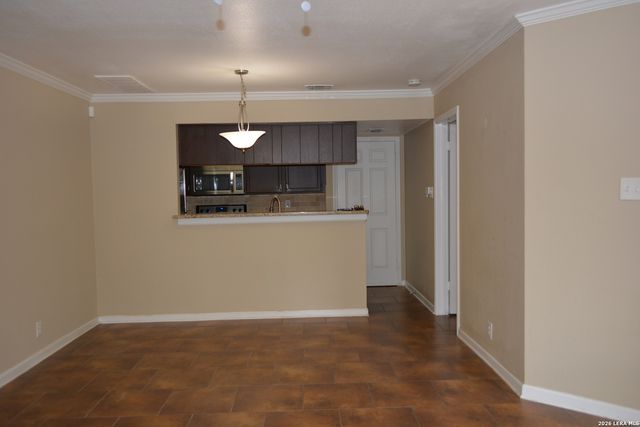 11610 Vance Jackson Rd Apt 105, San Antonio, TX 78230