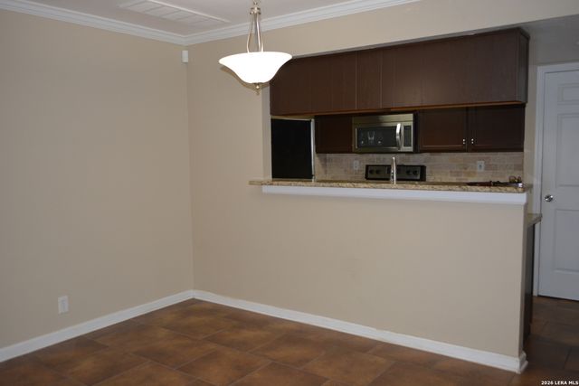 11610 Vance Jackson Rd Apt 105, San Antonio, TX 78230