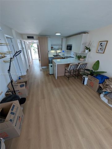 1666 W Ave 305 305, Miami Beach, FL 33139