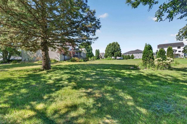 4552 Falcon Court, Cottage Grove, WI 53527
